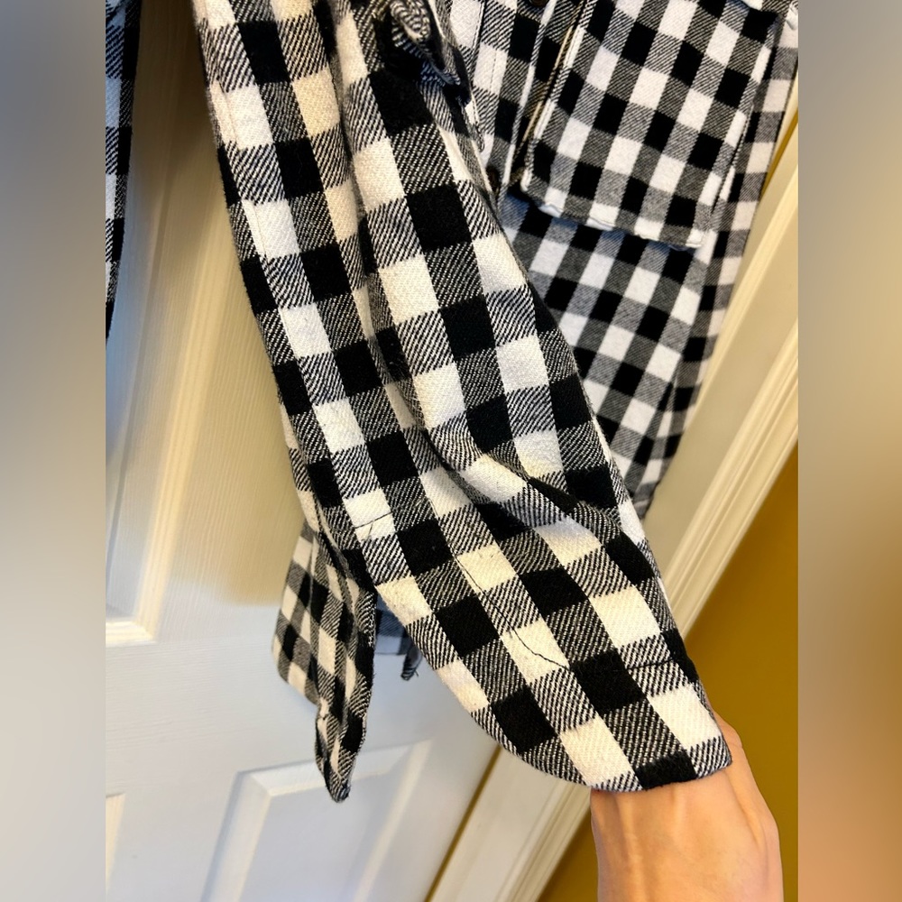 Forever 21 Black and White Plaid Flannel Shacket - Picture 4 of 4